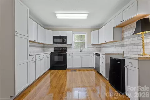 605 E Boston Ave, Bessemer City, NC 28016