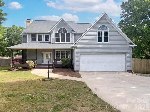 2496 Lake Shore S Rd S, Denver, NC 28037