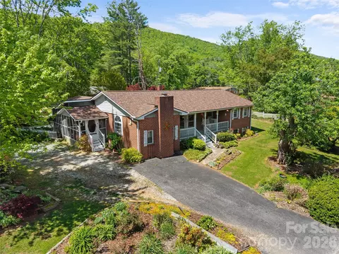 4 Forge Dr, Mills River, NC 28759