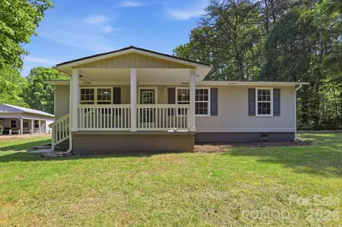 136 Woodridge Ln, Mooresville, NC 28115