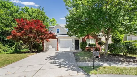 2011 Stargrass Ct, Charlotte, NC 28213
