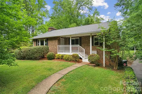 6606 Ludell Ln, Charlotte, NC 28215