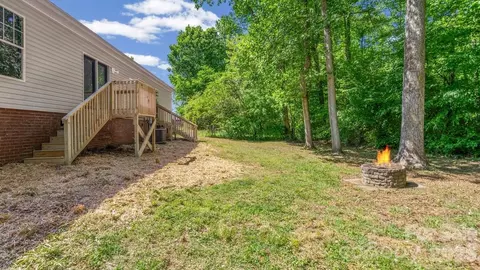 Exterior - 175 Fallsworth Ct, Salisbury, NC 28147 photo 4 of 4