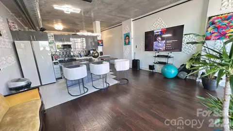 505 E 6th 803 St #803, Charlotte, NC 28202