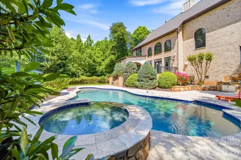 18805 Windy Point Dr, Cornelius, NC 28031