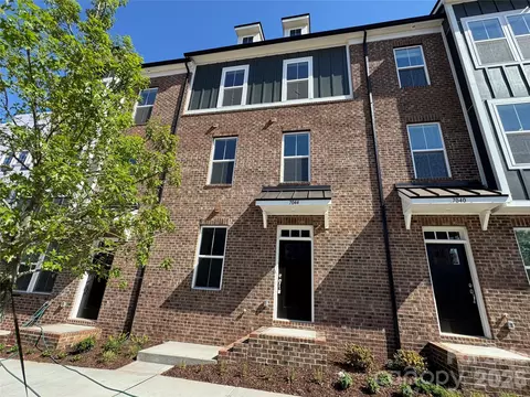 7044 Westrow Ave, Charlotte, NC 28278