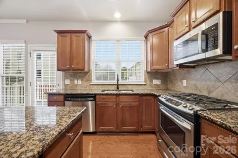 Kitchen - 645 Sixth Baxter Xing, Fort Mill, SC 29708 photo 2 of 2