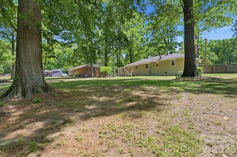Exterior - 2522 Doster Rd, Monroe, NC 28112 photo 4 of 5