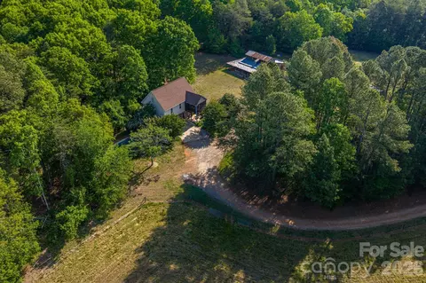 702 Saddlebrook Ln, Cherryville, NC 28021