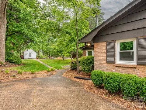 8536 Circle Dr, Mount Pleasant, NC 28124 photo 3