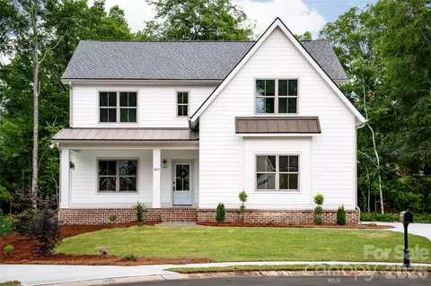 2315 Chateau Ct, Matthews, NC 28105