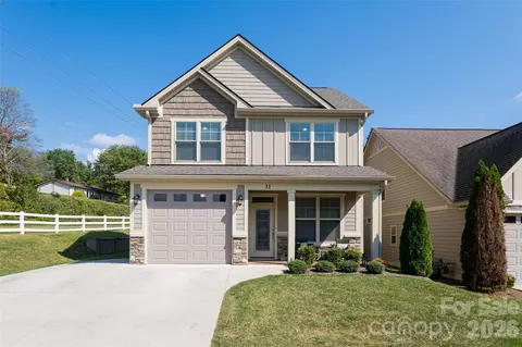 31 Burlington Ln, Fletcher, NC 28732