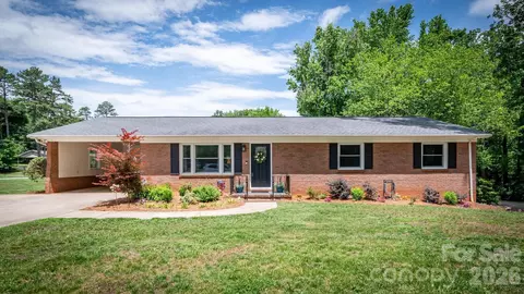 3301 Windsor Pl, Statesville, NC 28625