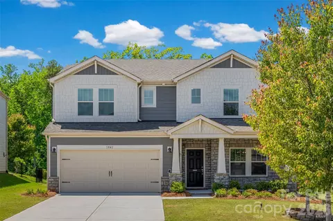 1041 Amberley Crossing Dr, Belmont, NC 28012