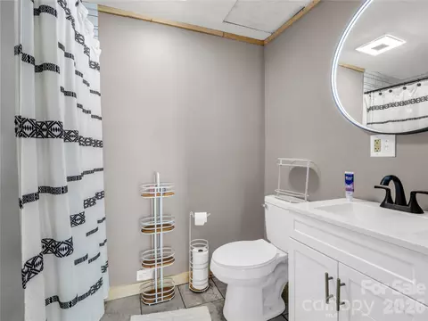 Bath - 755 Depriest Rd, Bostic, NC 28018 photo 4 of 6
