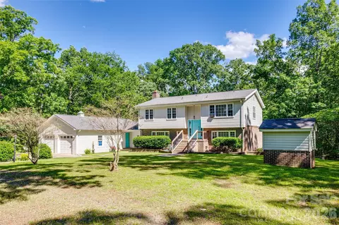 679 Fairforest Rd, Chester, SC 29706