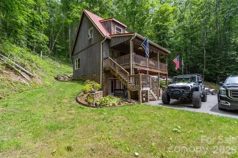 80 Ferguson Ln, Bakersville, NC 28705