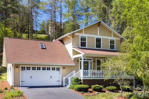 26 Macdougall Ln, Weaverville, NC 28787