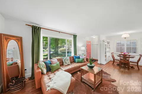 2431 Arnold Dr, Charlotte, NC 28205