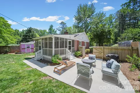 2431 Arnold Dr, Charlotte, NC 28205
