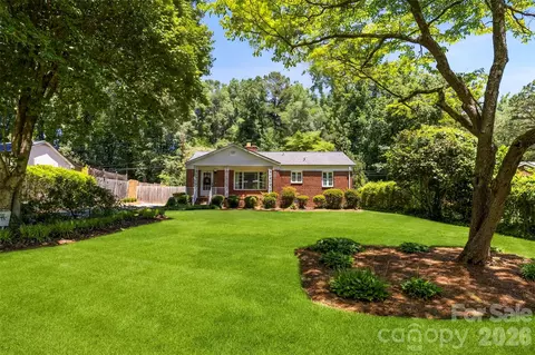 2431 Arnold Dr, Charlotte, NC 28205