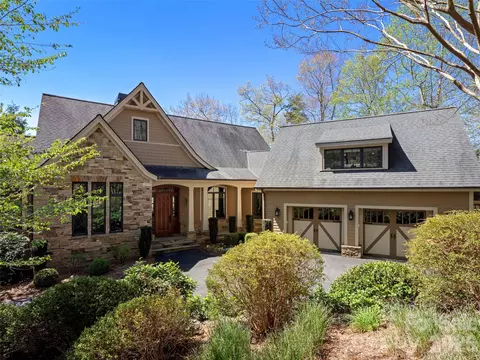 171 Walnut Valley Pkwy, Arden, NC 28704