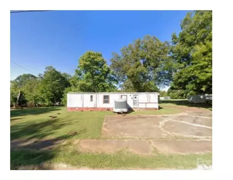 114 S Ervin Ave, Newton, NC 28658