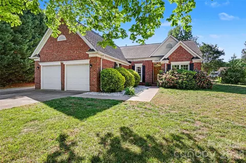 15310 Orkney Ct, Charlotte, NC 28278
