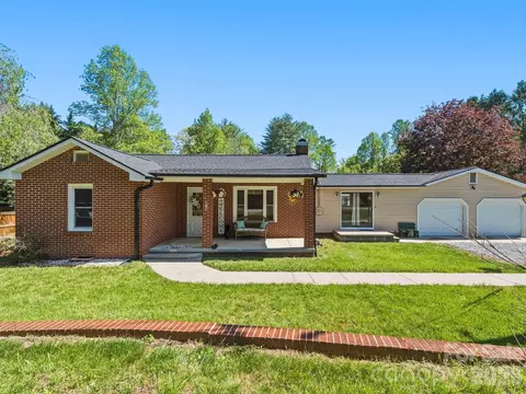 318 Resort St, Hendersonville, NC 28792