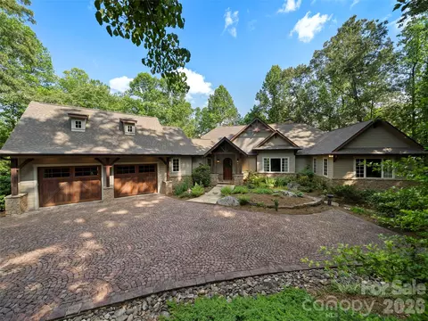 672 Walnut Valley Pkwy, Arden, NC 28704
