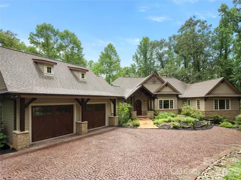 672 Walnut Valley Pkwy, Arden, NC 28704