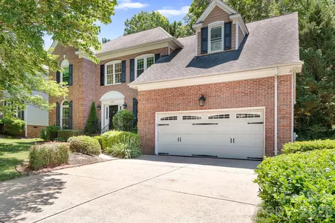 19914 Scanmar Ln, Cornelius, NC 28031