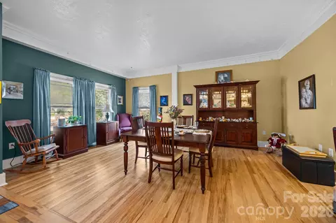 1223 S Lafayette St, Shelby, NC 28152