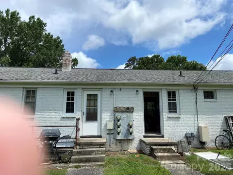Exterior - 1400 Roslyn Dr, Burlington, NC 27215 photo 1 of 1