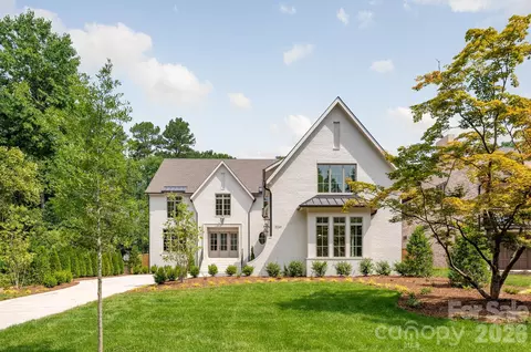 1024 Jefferson Dr, Charlotte, NC 28270