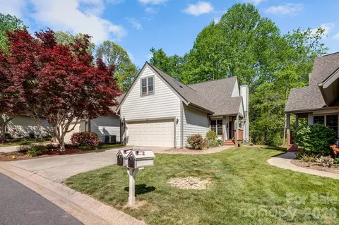 29 Little Cedar Ct, Asheville, NC 28805
