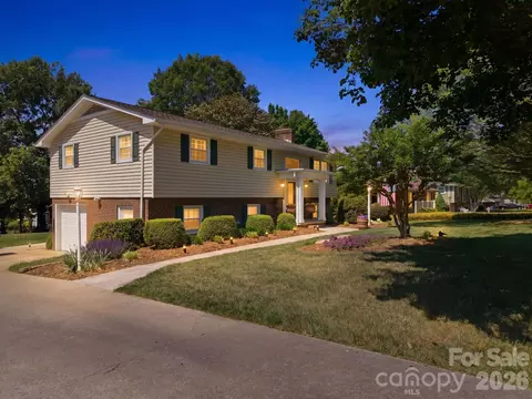 2340 24th Ne Ave NE, Hickory, NC 28601