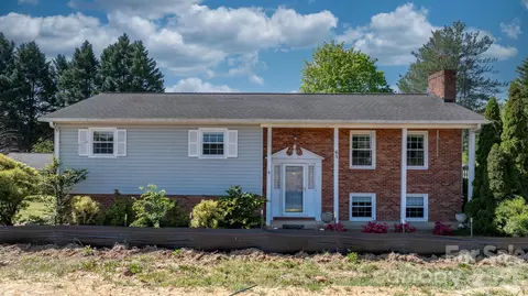 65 Pinewood Rd, Granite Falls, NC 28630