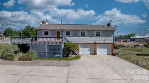 65 Pinewood Rd, Granite Falls, NC 28630