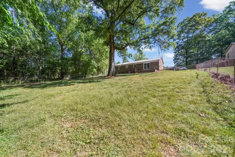 Exterior - 502 E Geroid St, Salisbury, NC 28144 photo 5 of 7
