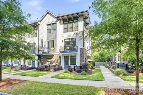2931 Simpson Dr, Charlotte, NC 28205
