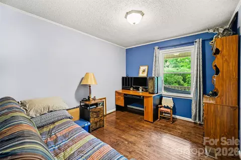 Bedroom - 847 E Chestnut St, Stanley, NC 28164 photo 4 of 4
