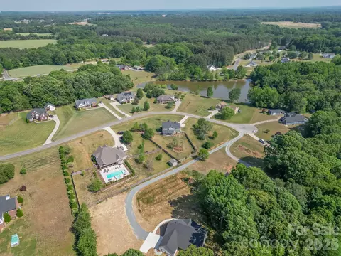 View/Area - 5120 Pond Bluff Dr, Monroe, NC 28112 photo 3 of 5