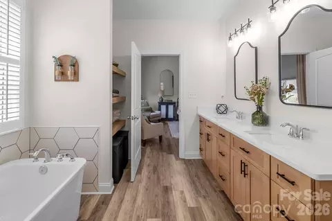 Bath - 5120 Pond Bluff Dr, Monroe, NC 28112 photo 2 of 3