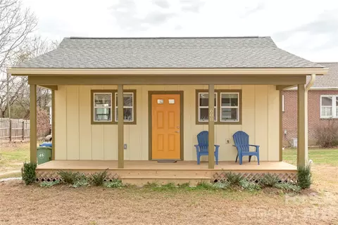 608 Ray Ave, Hendersonville, NC 28792