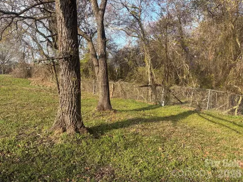 5432 Braxton Craven Rd, Trinity, NC 27370 photo 2