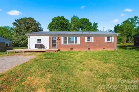 1745 26th Ne St NE, Hickory, NC 28601