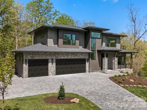 163 Stonefly Dr, Horse Shoe, NC 28742