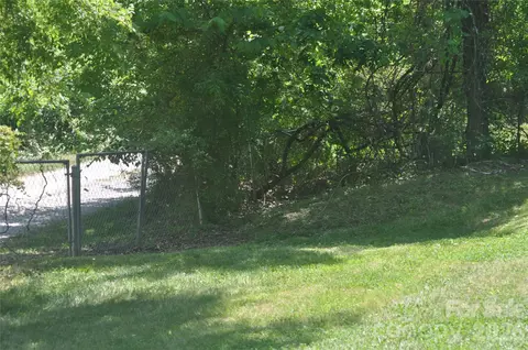 105 Pope Lake Rd, Belmont, NC 28012
