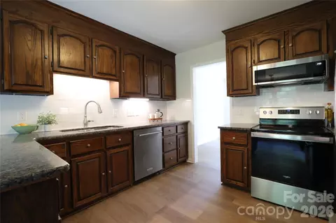 Kitchen - 12809 Pine Bluff Rd, Midland, NC 28107 photo 2 of 3